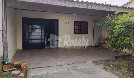 Casa à venda, Balneário Praia de Leste PONTAL DO PARANA - PR com 03 dormitórios.