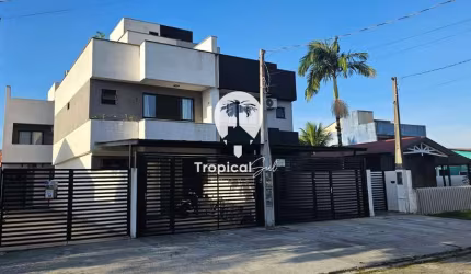 Triplex à venda com 04 dormitórios, Praia de Leste, PONTAL DO PARANA - PR