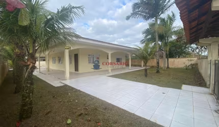 Casa com três quartos em Pontal do Sul - CA0369