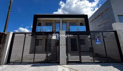 Sobrados 3 suítes com piscina Matinhos PR