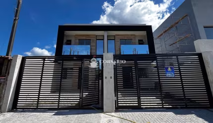 Sobrados 3 suítes com piscina Matinhos PR