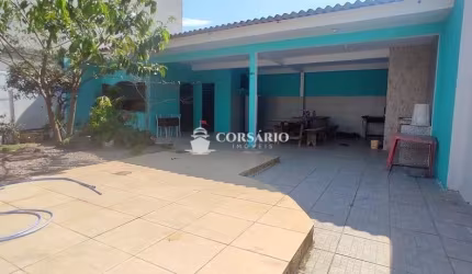 Casa a venda 4 quartos 50 metros do mar