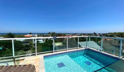 Cobertura com piscina vista mar no Atami Norte