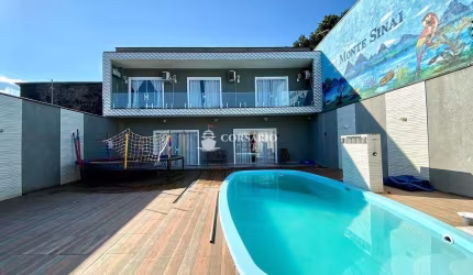 Sobrado alto padrão com piscina Caiobá