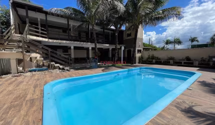 Sobrado com Piscina no Beltrami