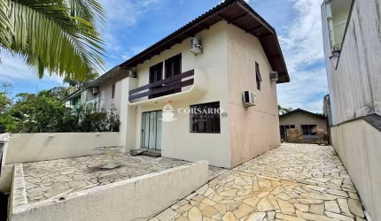 Sobrado Geminado Atami Norte