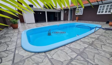 Casa com piscina a venda em Shangri-lá
