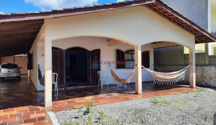 Casa 3 dormitórios próxima do mar Ipanema