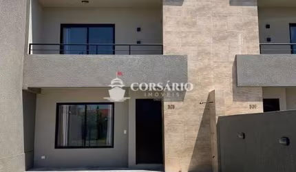 Sobrado com piscina três quartos Atami