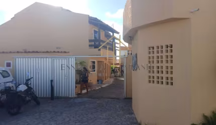 Casa de Condomínio Para Vender com 3 quartos no bairro Stella Maris em Salvador
