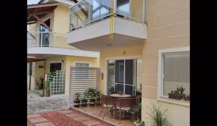 VENDO CASA 4/4 CONDOMÍNIO- IPITANGA-LAURO DE FREITAS