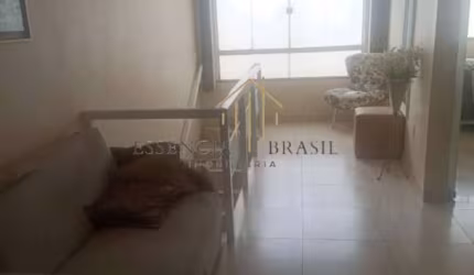 Excelente casa duplex à venda: clara, ventilada e nascente, localizada a apenas 150 metros da orla!