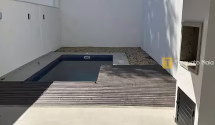 Residência Exclusiva com Design Sofisticado e Lazer Completo no Coração do Bairro Atiradores
