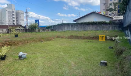Oásis de Luxo e Segurança: Terreno Exclusivo em Condomínio Fechado em Joinville
