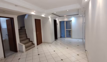 Sobrado em condomínio no Cajuru, com 3 dormitórios à venda, 130m² por R$425.000,00