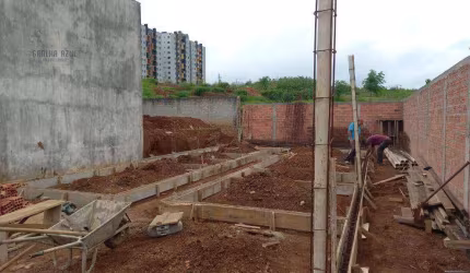 Casa com 3 dormitórios sendo 01 suite com closetà venda, 137 m² por R$ 690.000 - Batel - Guarapuava/PR