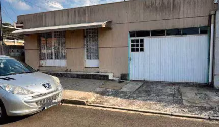 Casa com 3 dormitórios à venda, 171 m² por R$ 750.000,00 - Trianon - Guarapuava/PR
