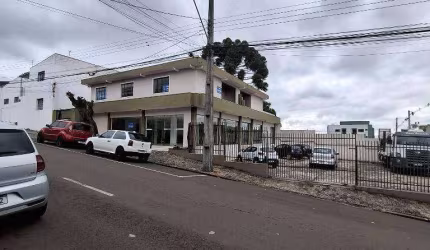 Apartamento com 3 dormitórios para alugar, 100 m² por R$ 2.539,25/mês - Batel - Guarapuava/PR