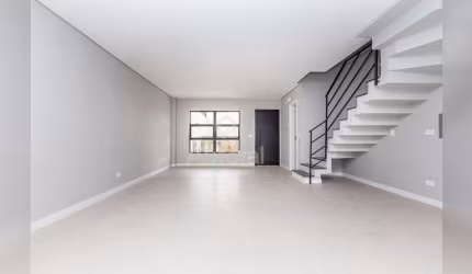 Sobrado de 142m² à Venda - Bairro Santa Felicidade