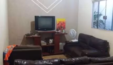 Casa para Venda em Presidente Prudente, CECAP, 4 dormitórios, 1 banheiro, 2 vagas