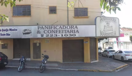Salão Comercial para Venda em Presidente Prudente, MARISTELA, 3 dormitórios, 1 banheiro, 1 vaga