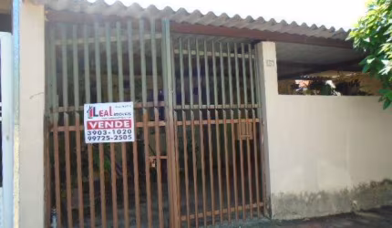 Casa para Venda em Presidente Prudente, MARIO AMATO, 2 dormitórios, 1 banheiro, 2 vagas