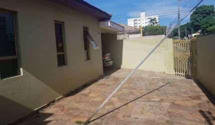 Casa para Venda em Presidente Prudente, PAULISTA, 3 dormitórios, 1 banheiro, 3 vagas