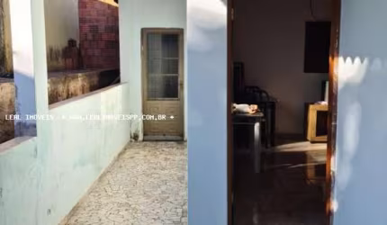Casa para Venda em Presidente Prudente, VALE DO SOL, 1 dormitório, 1 banheiro, 2 vagas