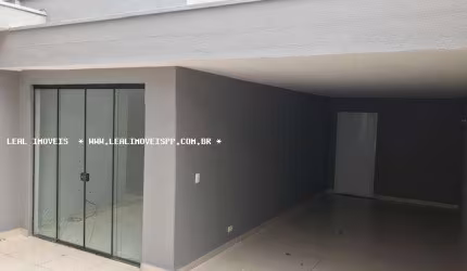 Casa para Venda em Presidente Prudente, VILA ESTADIO, 3 dormitórios, 1 suíte, 3 banheiros, 2 vagas