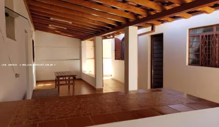 Casa para Venda em Presidente Prudente, OCIDENTAL, 2 dormitórios, 2 suítes, 3 banheiros, 4 vagas