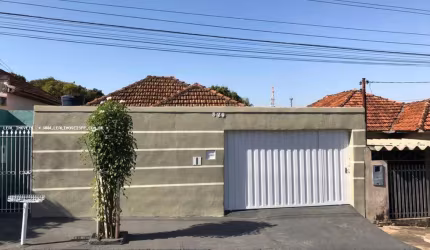 Casa para Venda em Presidente Prudente, VILA VERINHA, 2 dormitórios, 1 banheiro, 3 vagas