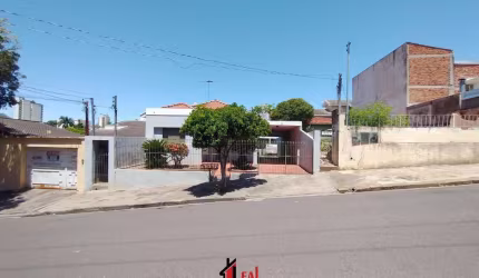Casa para Venda em Presidente Prudente, Vila do Estádio, 3 dormitórios, 1 suíte, 2 banheiros, 2 vagas