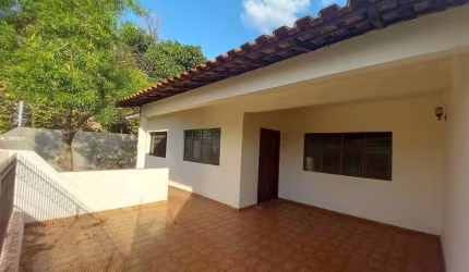 Casa para Venda em Presidente Prudente, VILA EUCLIDES, 4 dormitórios, 1 suíte, 4 banheiros, 3 vagas