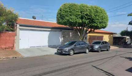 Casa para Venda em Presidente Prudente, CECAP, 3 dormitórios, 1 suíte, 3 banheiros, 2 vagas