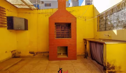 Casa para Venda em Presidente Prudente, BONGIOVANI, 3 dormitórios, 1 suíte, 3 banheiros, 2 vagas
