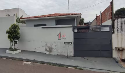 Casa para Venda em Presidente Prudente, IGUAÇÚ, 3 dormitórios, 1 banheiro, 2 vagas