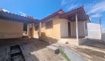 Casa para Venda em Presidente Prudente, VILA ÁUREA, 1 dormitório, 1 banheiro, 1 vaga
