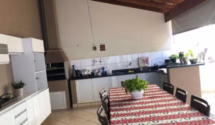 Casa para Venda em Presidente Prudente, AVIAÇÃO, 3 dormitórios, 1 suíte, 3 banheiros, 2 vagas
