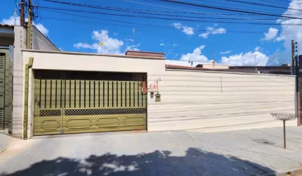 Casa para Venda em Presidente Prudente, BARCELONA, 3 dormitórios, 1 suíte, 2 banheiros, 2 vagas