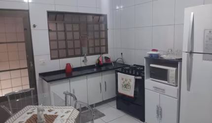 Casa para Venda em Presidente Prudente, PARAISO, 2 dormitórios, 1 banheiro, 3 vagas