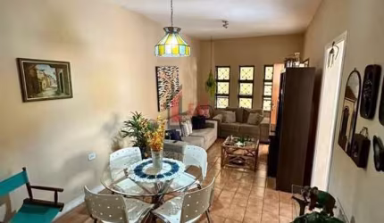 Casa para Venda em Presidente Prudente, EVEREST, 3 dormitórios, 1 suíte, 2 banheiros, 2 vagas