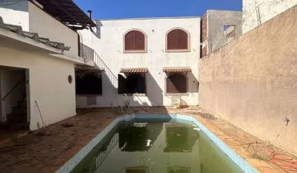 Casa para Venda em Presidente Prudente, PAULISTA, 4 dormitórios, 2 suítes, 4 banheiros, 2 vagas