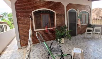Casa para Venda em Alfredo Marcondes, CENTRO, 3 dormitórios, 2 banheiros, 3 vagas