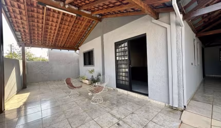 Casa para Venda em Presidente Prudente, VILA JESUS, 3 dormitórios, 1 suíte, 2 banheiros, 2 vagas