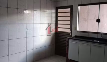 Casa para Venda em Álvares Machado, PINHEIRO, 2 dormitórios, 1 banheiro, 1 vaga