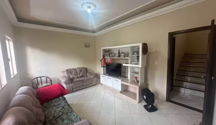 Casa para Venda em Presidente Prudente, BELA VISTA, 3 dormitórios, 3 suítes, 4 banheiros, 2 vagas