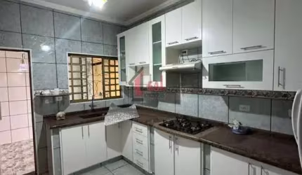Casa para Venda em Presidente Prudente, NOVO BONGIOVANI, 3 dormitórios, 1 suíte, 3 banheiros, 2 vagas