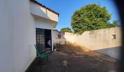 Casa para Venda em Presidente Prudente, PRUDENTINO, 2 dormitórios, 1 banheiro, 2 vagas