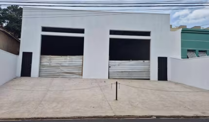 Salão Comercial para Locação em Álvares Machado, CENTRO, 2 banheiros, 2 vagas