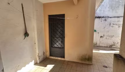 Casa para Venda em Presidente Prudente, CENTRO, 3 dormitórios, 2 banheiros, 1 vaga